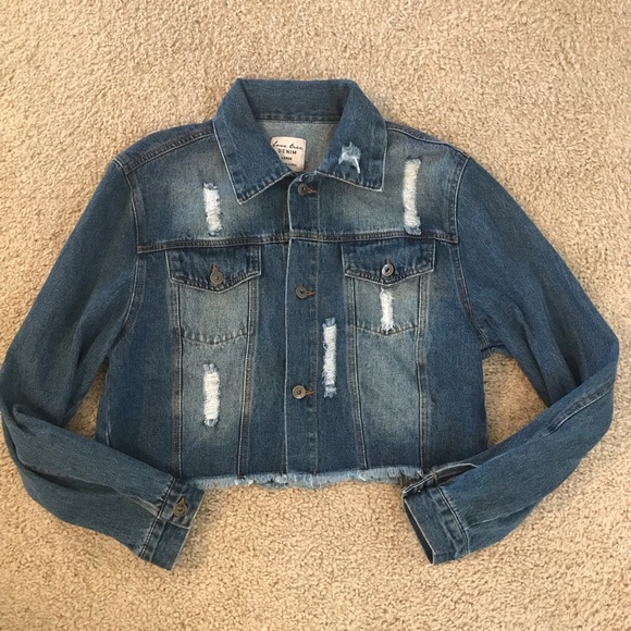 Love Tree NWOT! destructed  cropped denim jacket - Picture 2 of 15